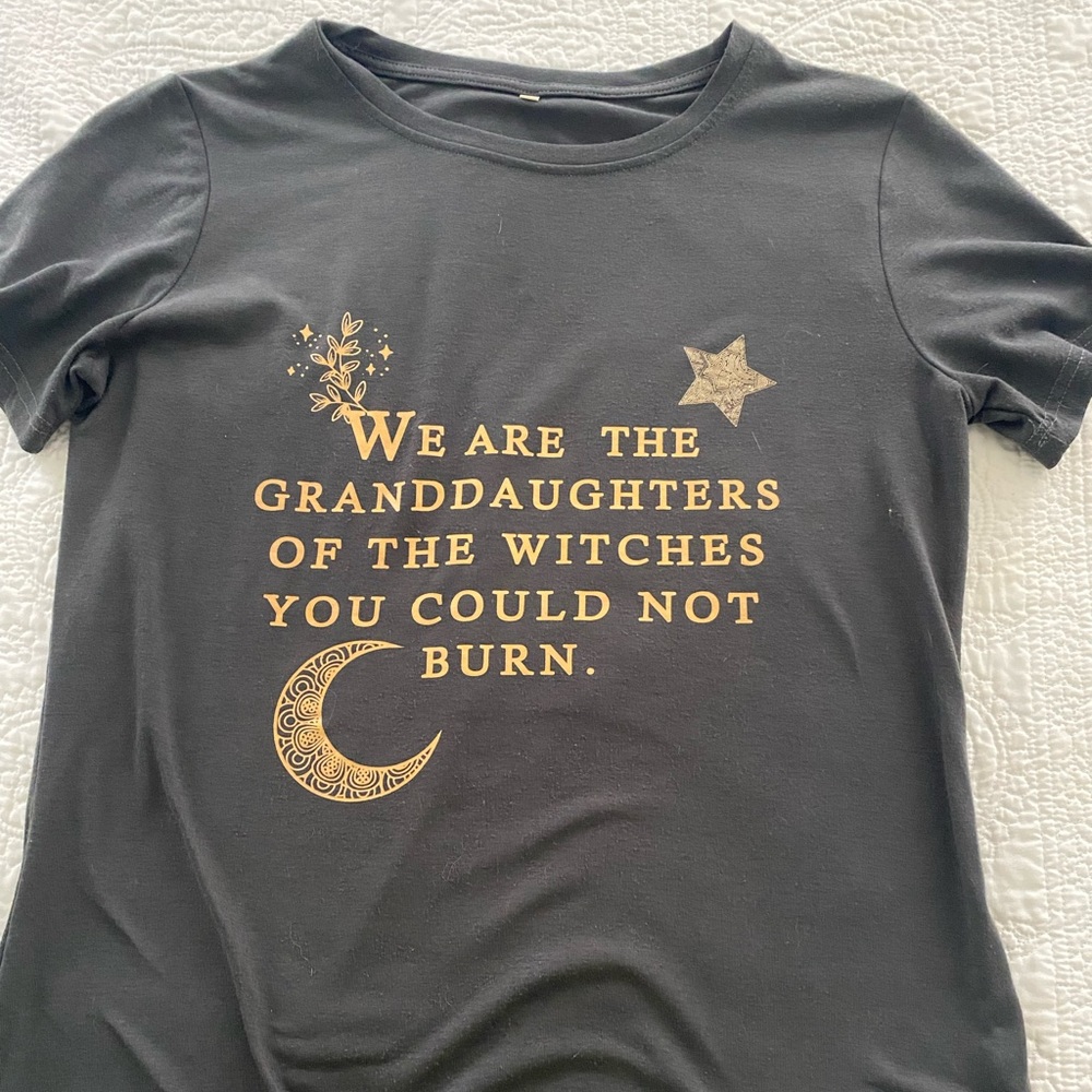Women’s casual tee